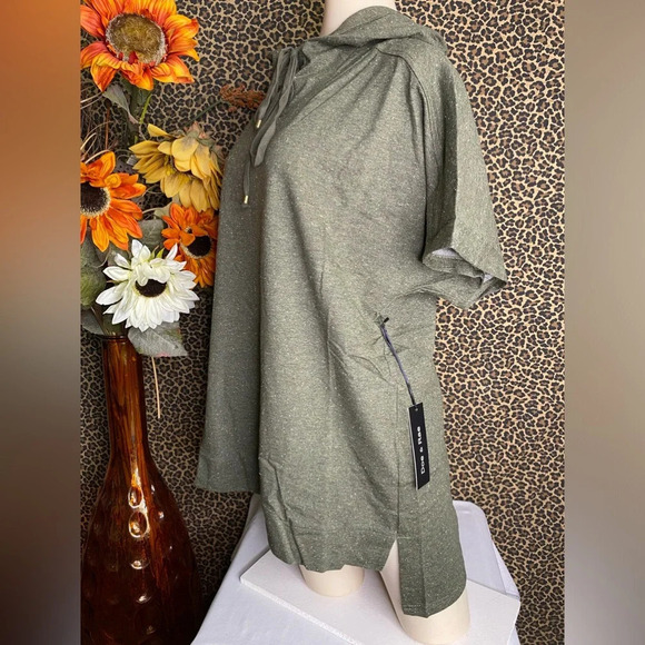 🌴3/$30🌴DOE & RAE Olive Green Marble Lace-Up Neck Short Sleeve Hooded Top NWT - Picture 7 of 12